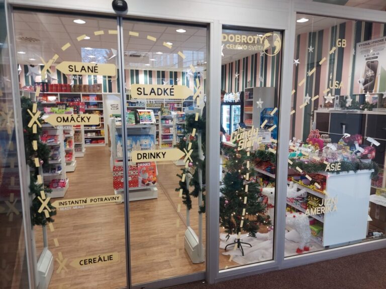 Foto č. 1 - Candy Store – Vysočany – Polep výlohy