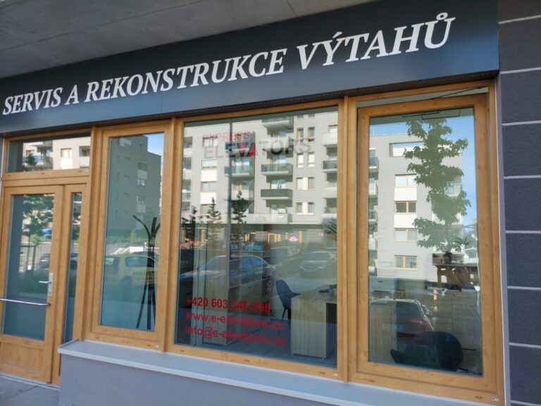 Foto č. 2 - Express Elevators – Polep výlohy