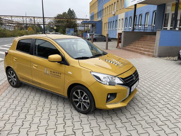 Foto č. 2 - Polep Mitsubishi SpaceStar – vaspredseda.cz