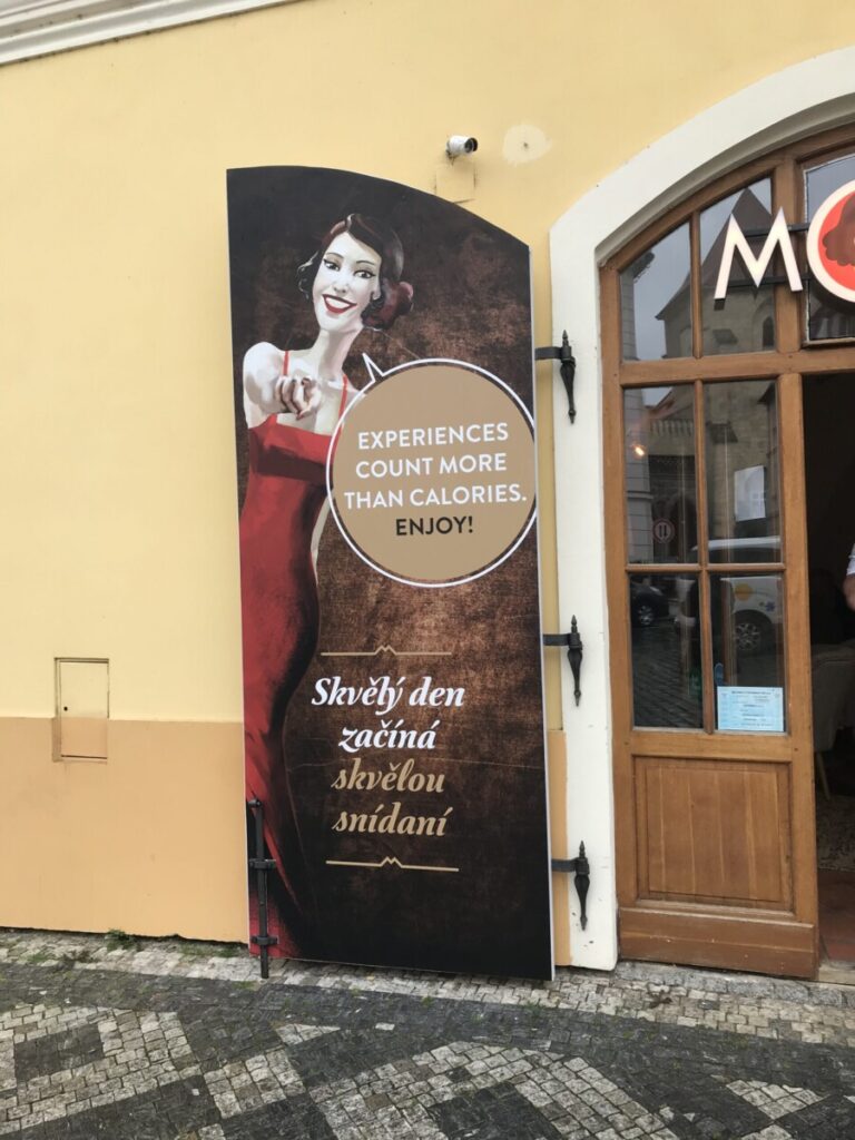 Foto č. 2 - Mondieu Bakery – Polep dveřního štítu