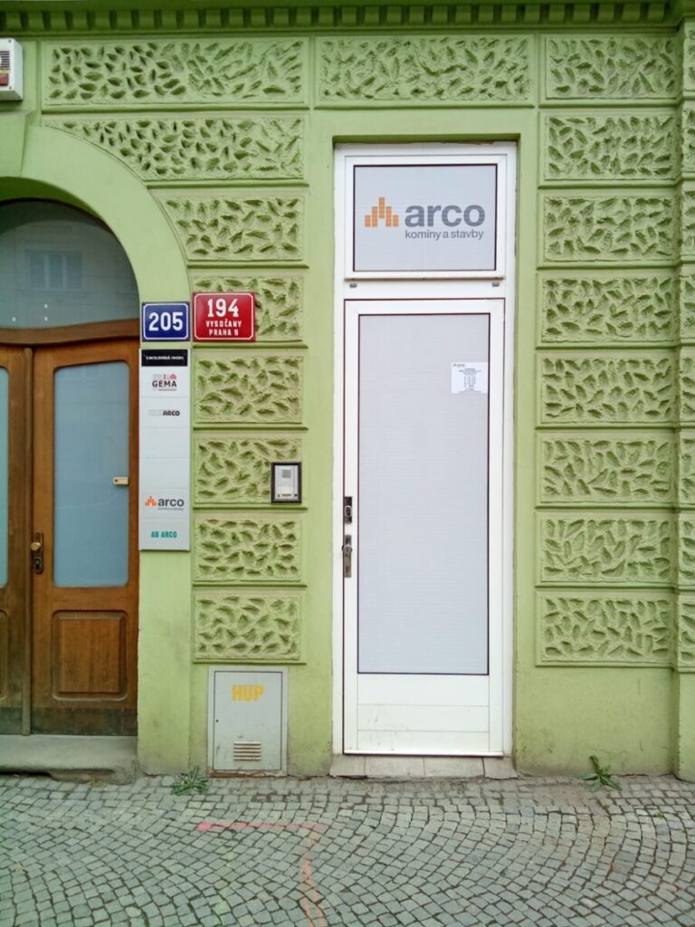 Foto č. 1 - Polep výlohy pro stavební firmu Arco